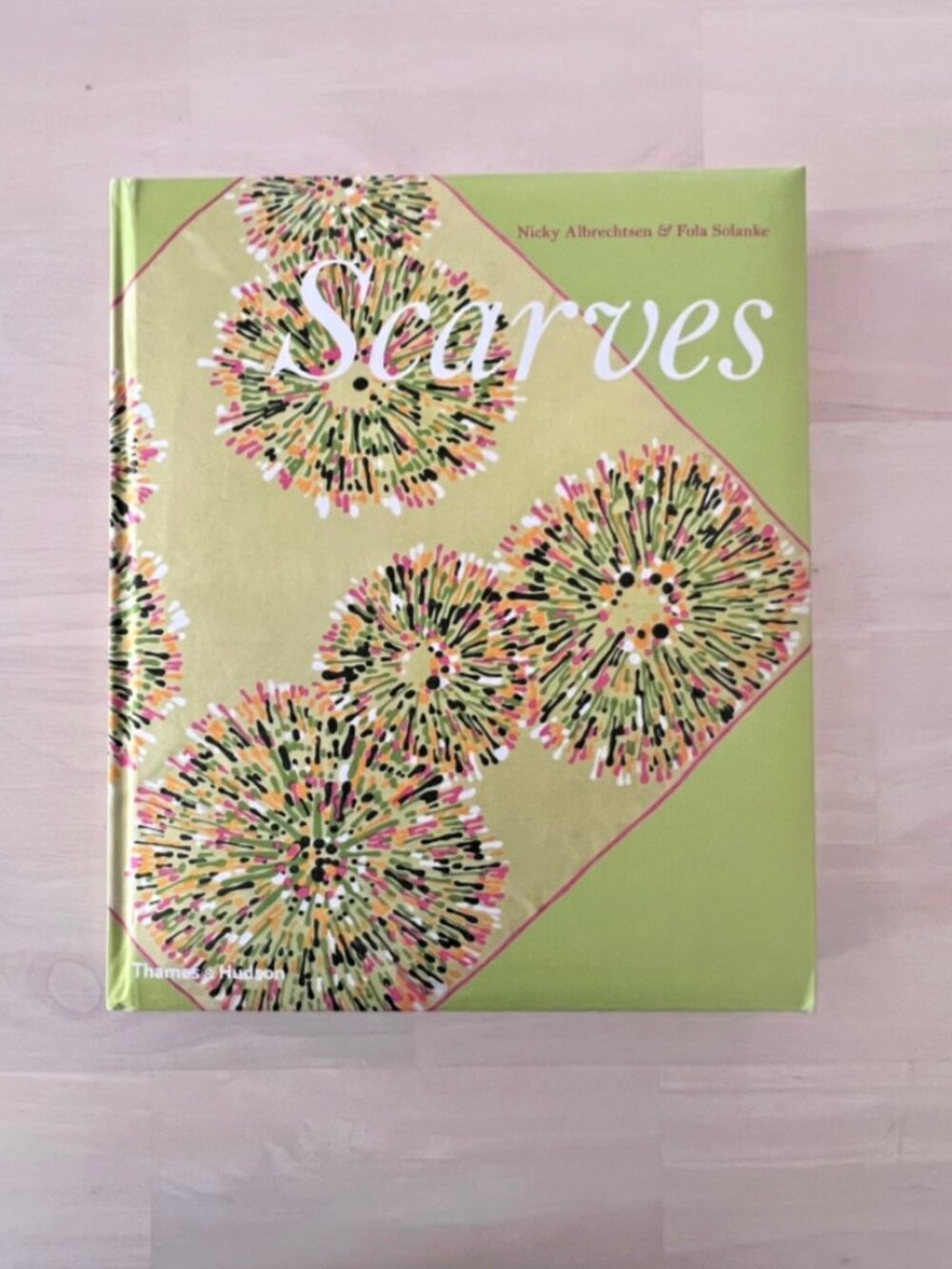 Scarves by Nicky Albrechtsen & Fola Solanke | Hardcover Fashion Book